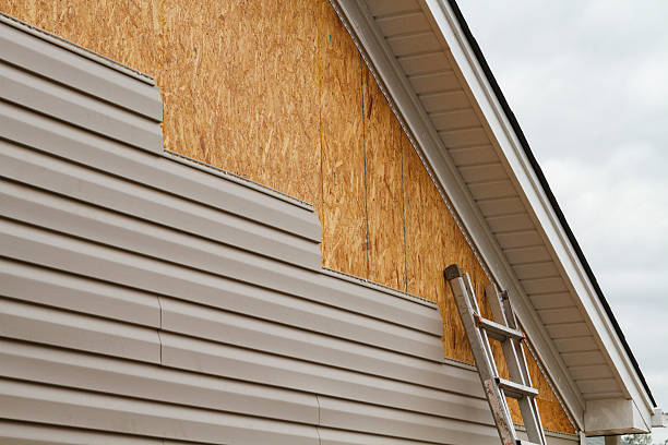 Professional Siding Installation technician working in Glenville, PA